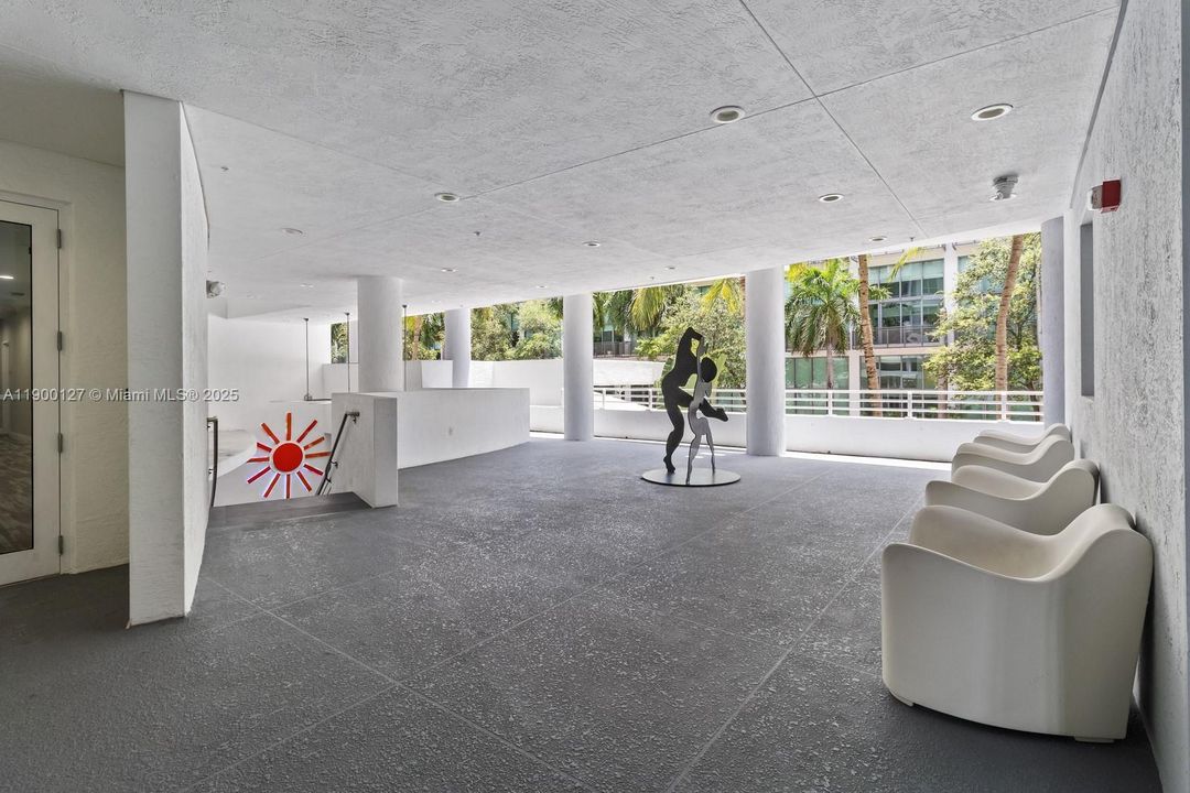 Active With Contract: $998,000 (3 beds, 3 baths, 1650 Square Feet)