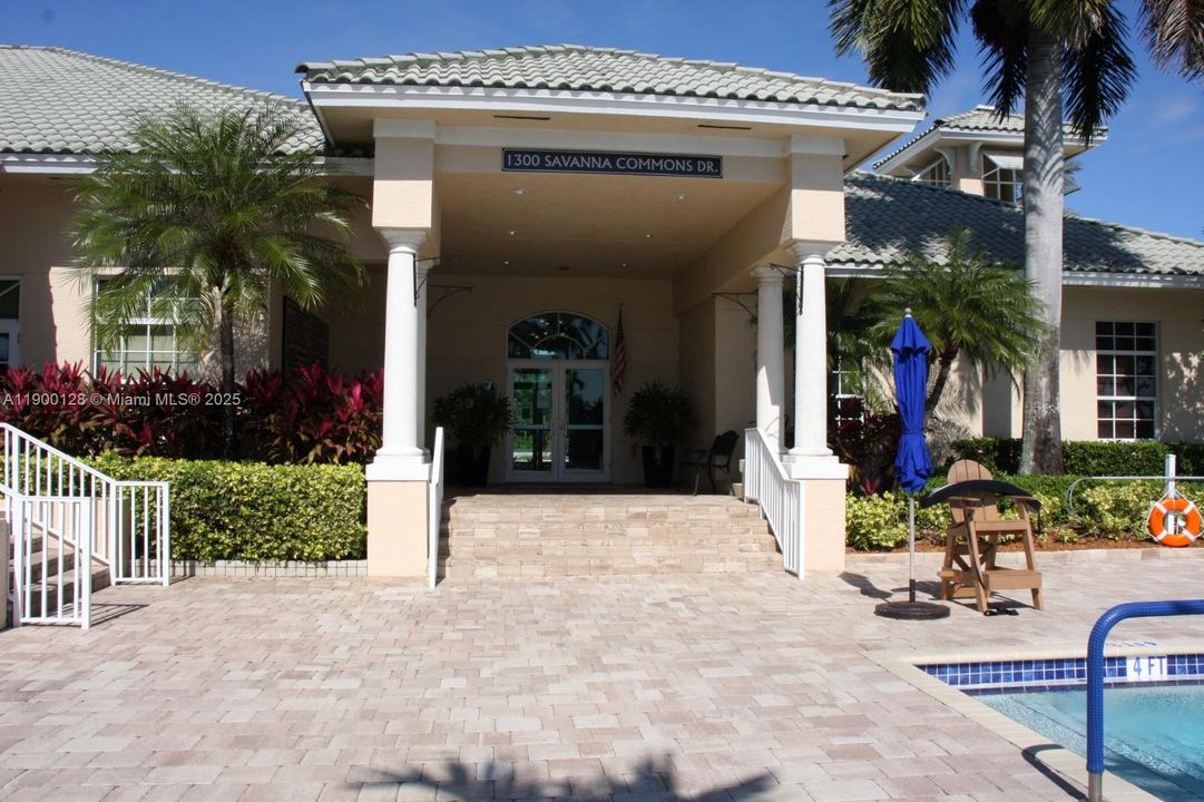 For Rent: $3,900 (3 beds, 2 baths, 1424 Square Feet)