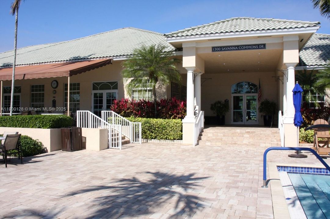 For Rent: $3,900 (3 beds, 2 baths, 1424 Square Feet)