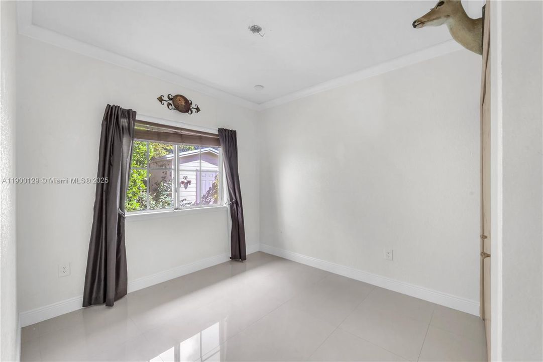 待售: $540,000 (4 贝兹, 3 浴室, 1857 平方英尺)