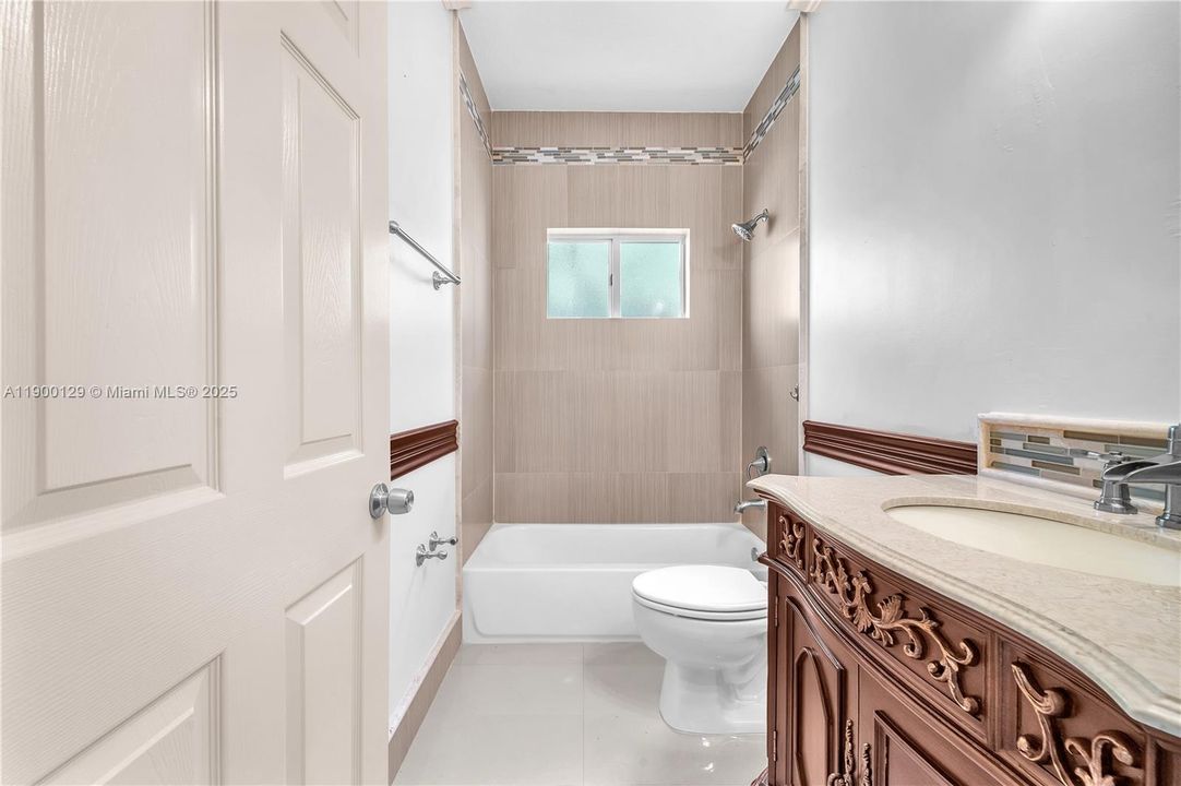 待售: $540,000 (4 贝兹, 3 浴室, 1857 平方英尺)