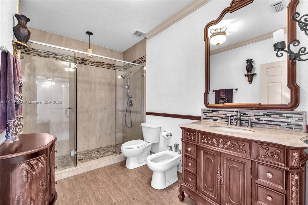 待售: $540,000 (4 贝兹, 3 浴室, 1857 平方英尺)