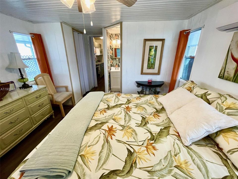 待售: $189,900 (2 贝兹, 2 浴室, 840 平方英尺)