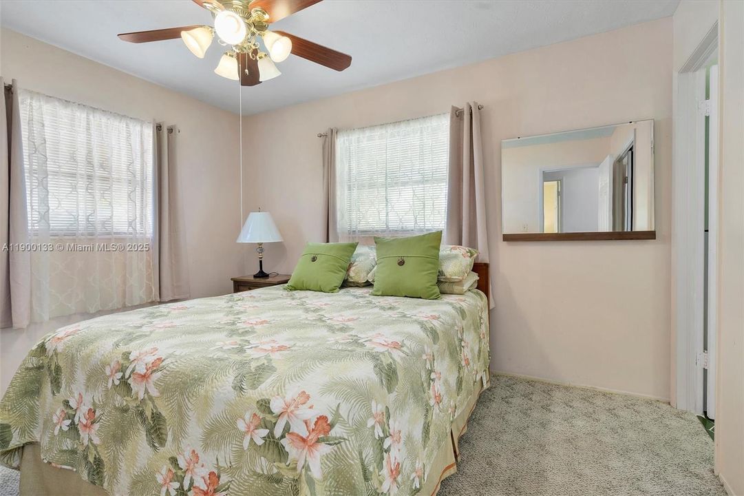 Activo con contrato: $465,000 (3 camas, 2 baños, 1278 Pies cuadrados)