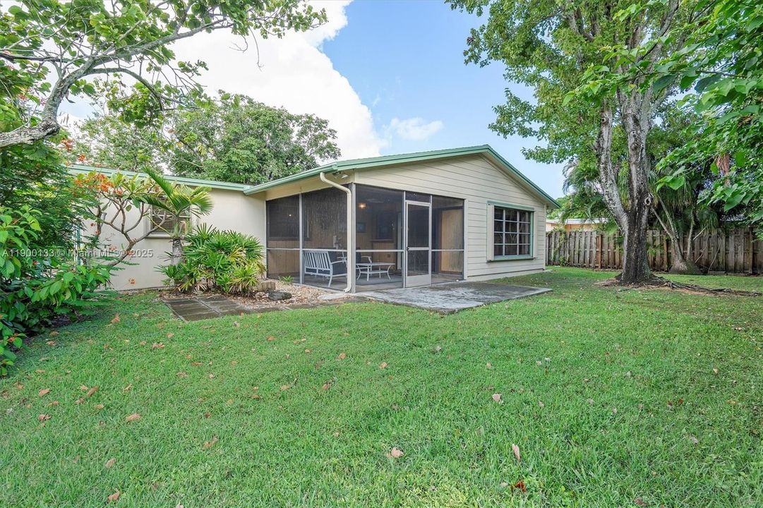 Activo con contrato: $465,000 (3 camas, 2 baños, 1278 Pies cuadrados)