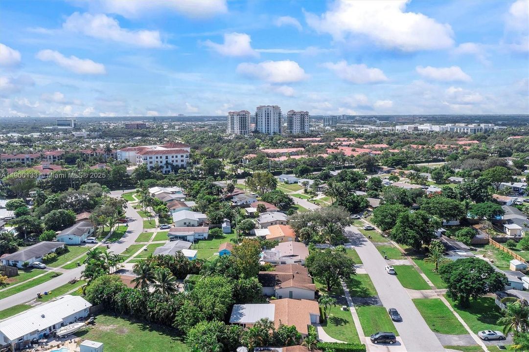 Activo con contrato: $465,000 (3 camas, 2 baños, 1278 Pies cuadrados)