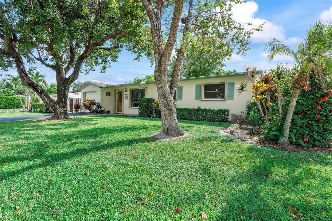 Activo con contrato: $465,000 (3 camas, 2 baños, 1278 Pies cuadrados)