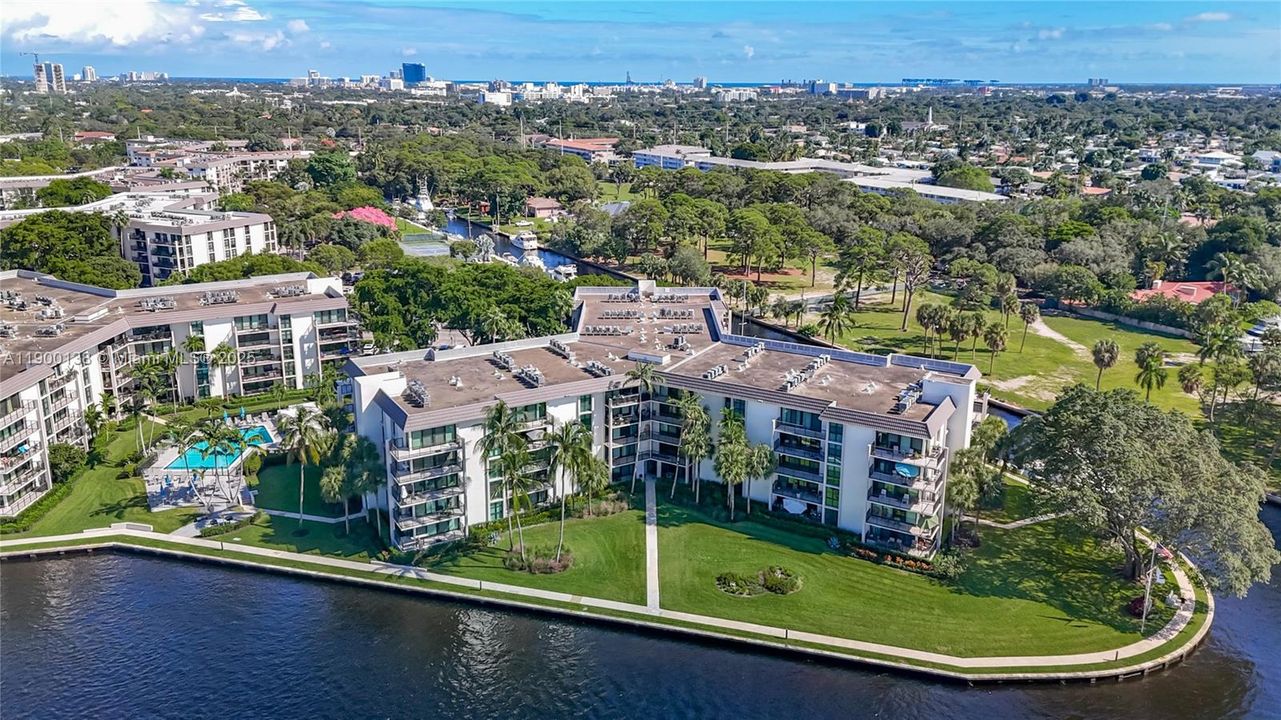 For Rent: $2,900 (2 beds, 2 baths, 1110 Square Feet)