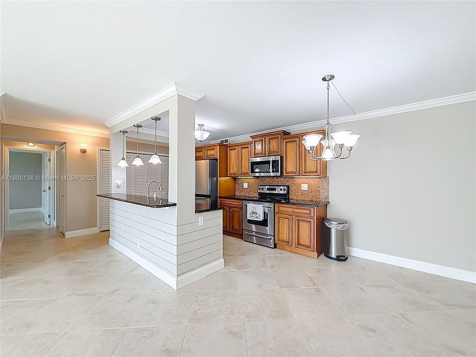 For Rent: $2,900 (2 beds, 2 baths, 1110 Square Feet)