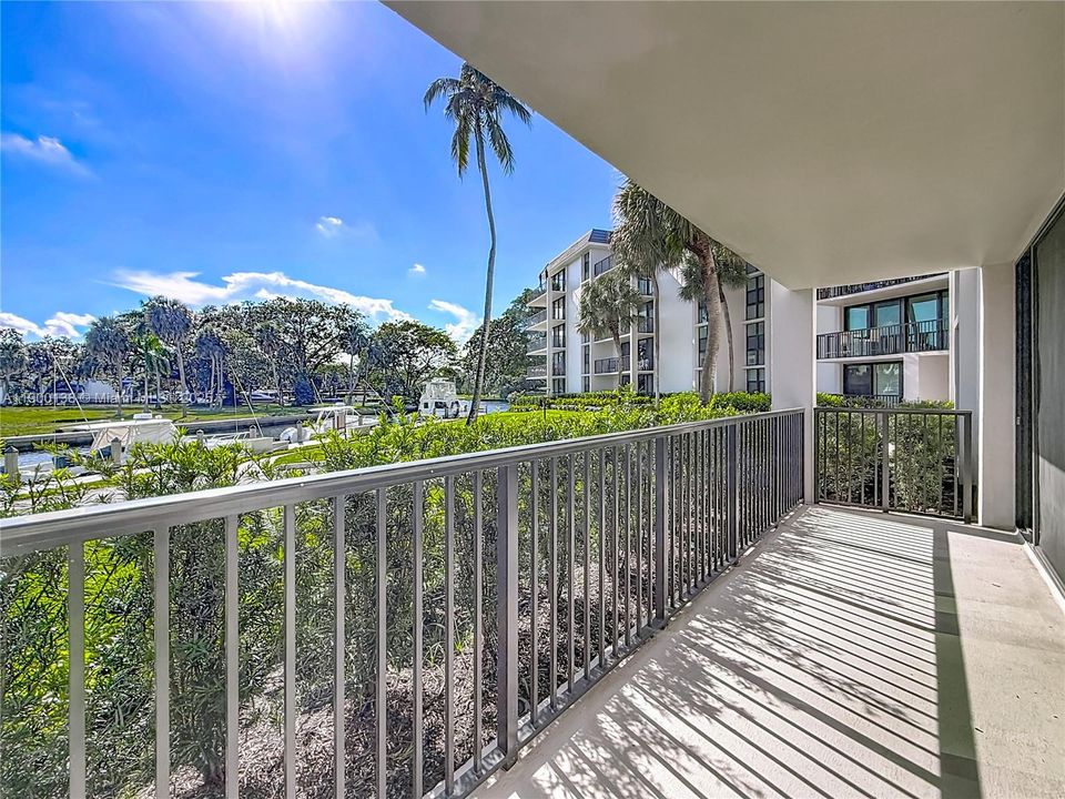 For Rent: $2,900 (2 beds, 2 baths, 1110 Square Feet)