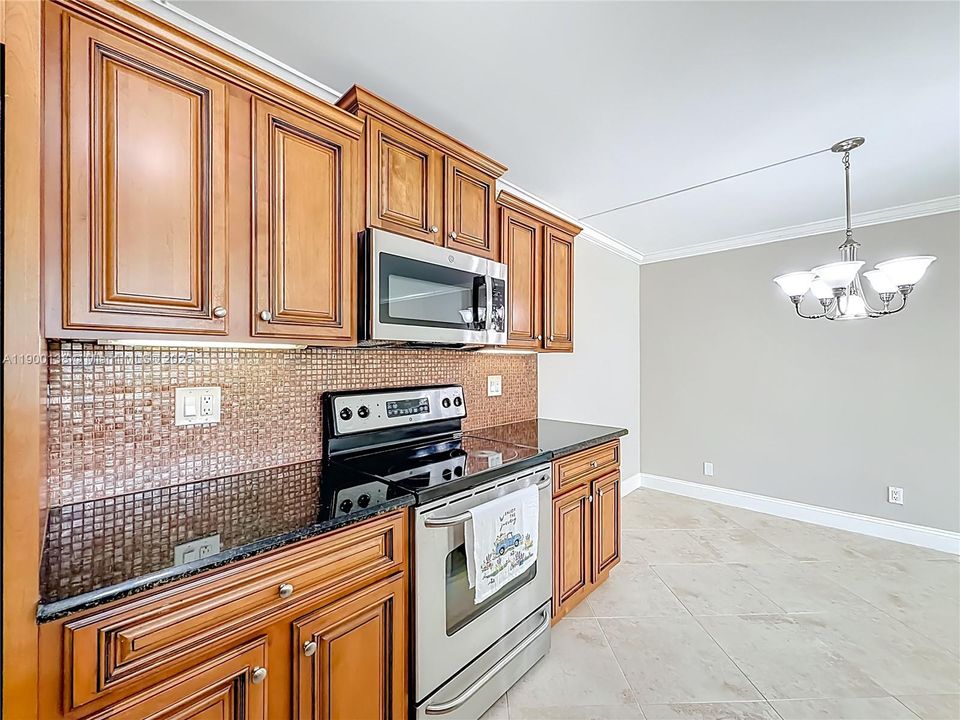 For Rent: $2,900 (2 beds, 2 baths, 1110 Square Feet)