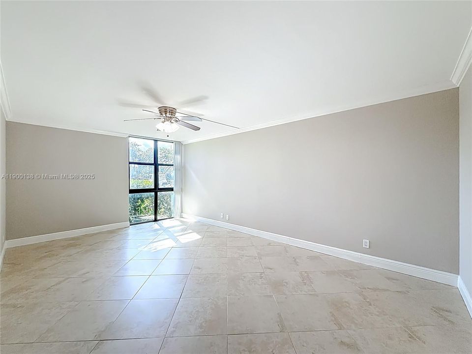 For Rent: $2,900 (2 beds, 2 baths, 1110 Square Feet)