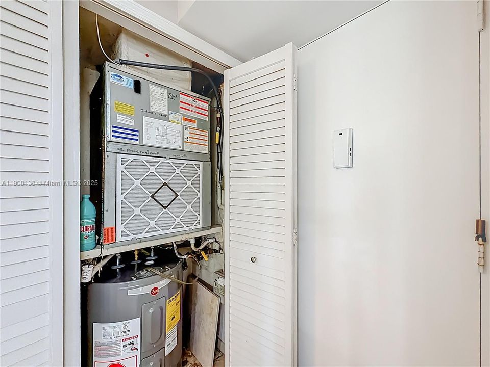 For Rent: $2,900 (2 beds, 2 baths, 1110 Square Feet)