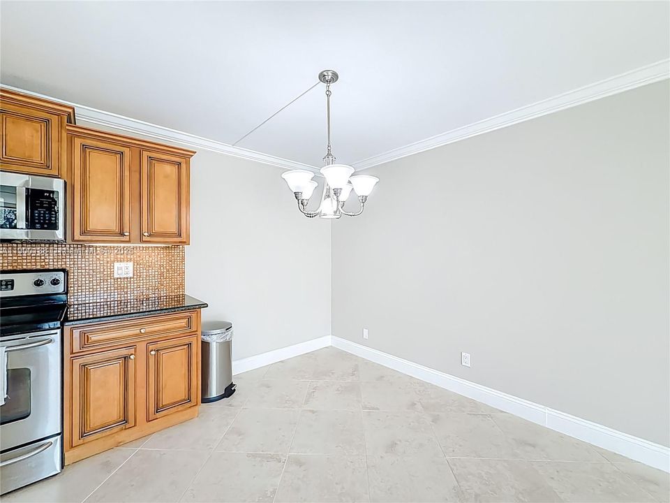 For Rent: $2,900 (2 beds, 2 baths, 1110 Square Feet)