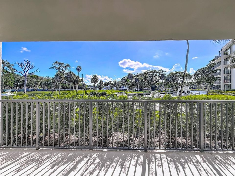 For Rent: $2,900 (2 beds, 2 baths, 1110 Square Feet)