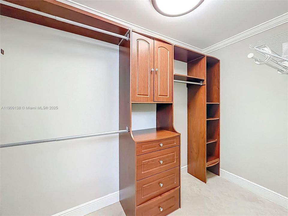 For Rent: $2,900 (2 beds, 2 baths, 1110 Square Feet)