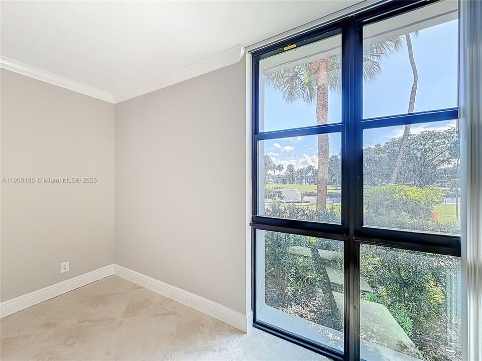 For Rent: $2,900 (2 beds, 2 baths, 1110 Square Feet)