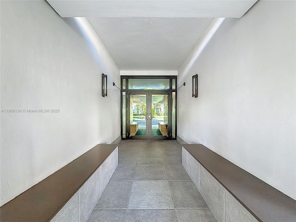 For Rent: $2,900 (2 beds, 2 baths, 1110 Square Feet)