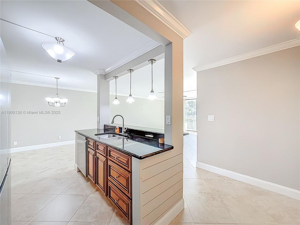 For Rent: $2,900 (2 beds, 2 baths, 1110 Square Feet)