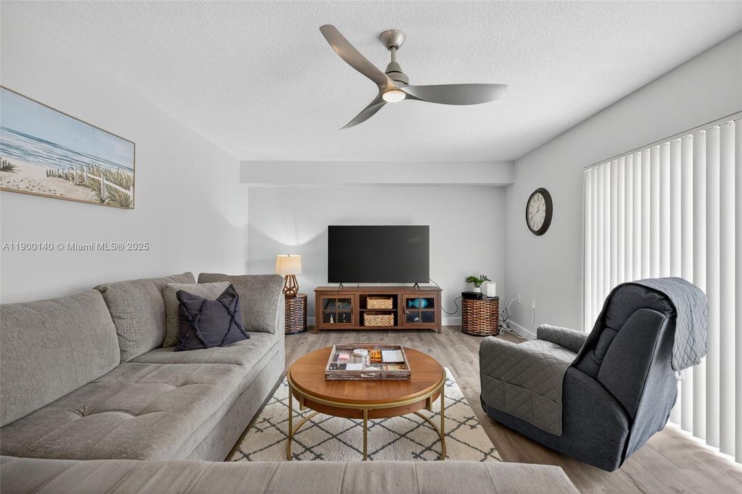 For Rent: $6,000 (2 beds, 2 baths, 1236 Square Feet)