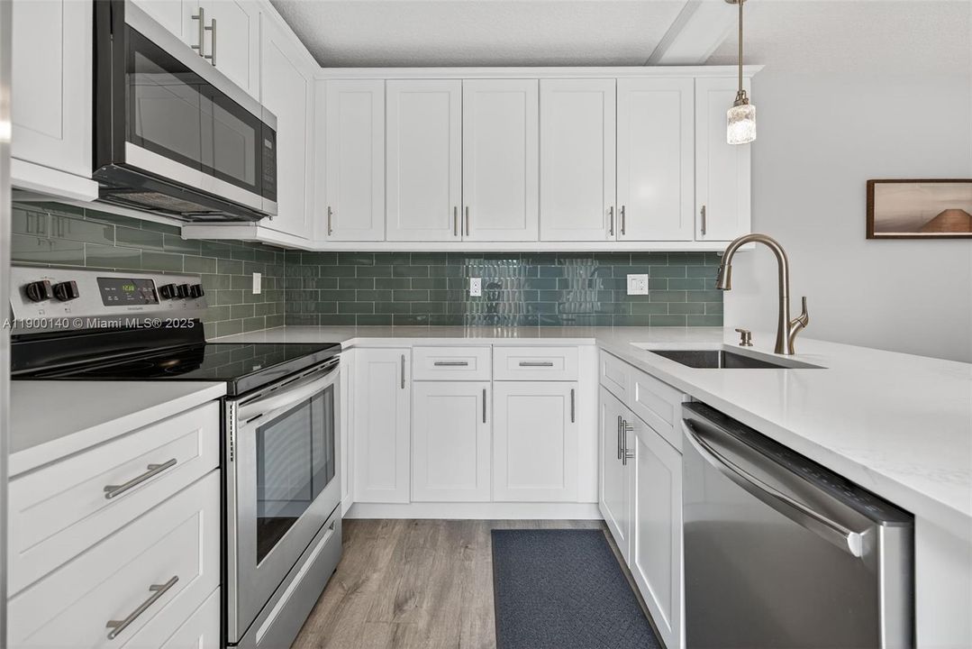 For Rent: $6,000 (2 beds, 2 baths, 1236 Square Feet)