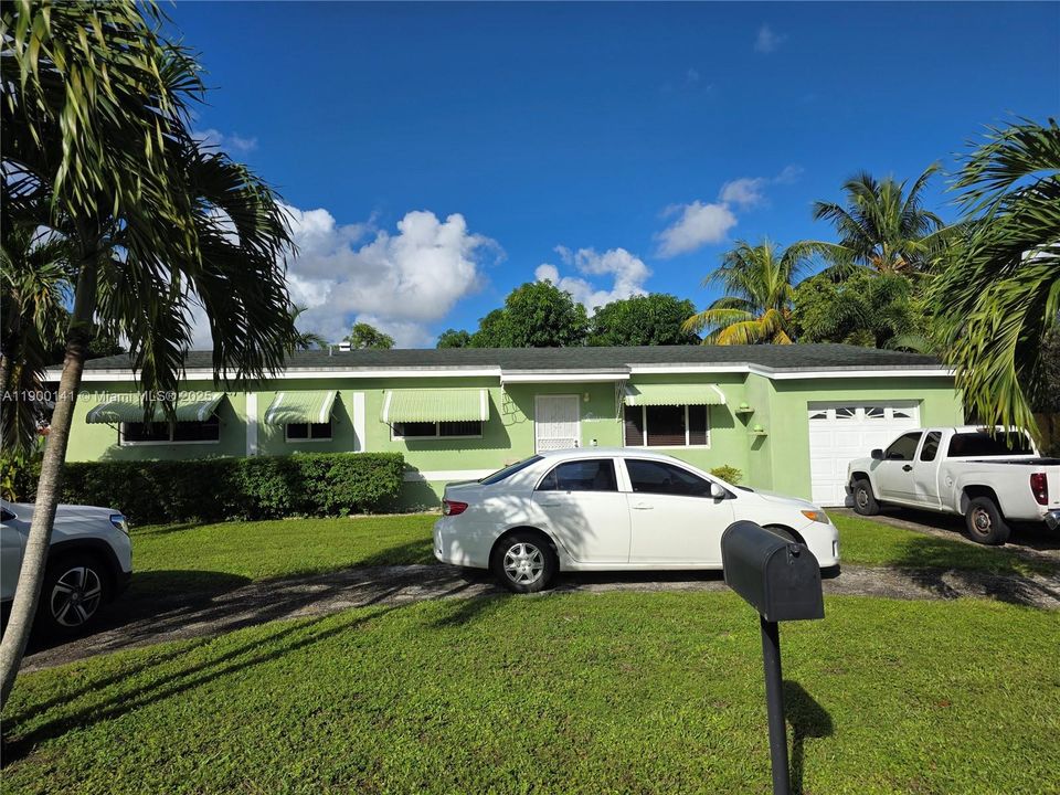 Active With Contract: $524,900 (4 beds, 2 baths, 1403 Square Feet)