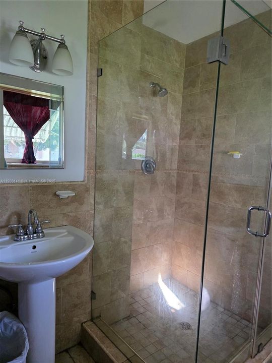 Active With Contract: $524,900 (4 beds, 2 baths, 1403 Square Feet)