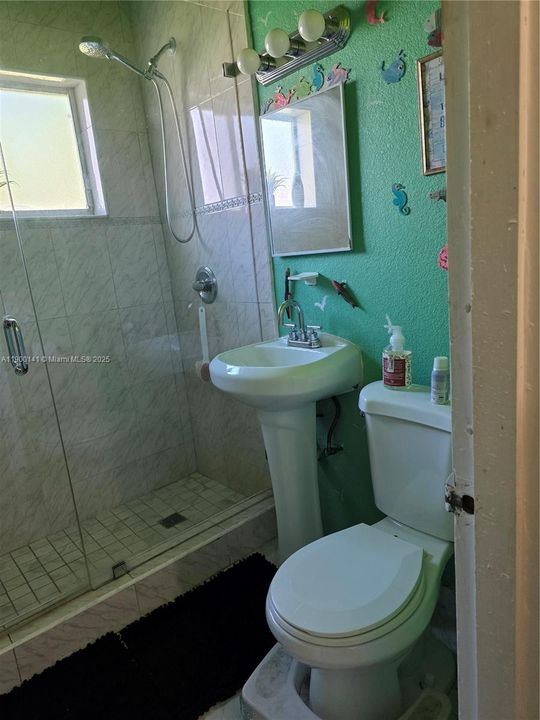 Active With Contract: $524,900 (4 beds, 2 baths, 1403 Square Feet)