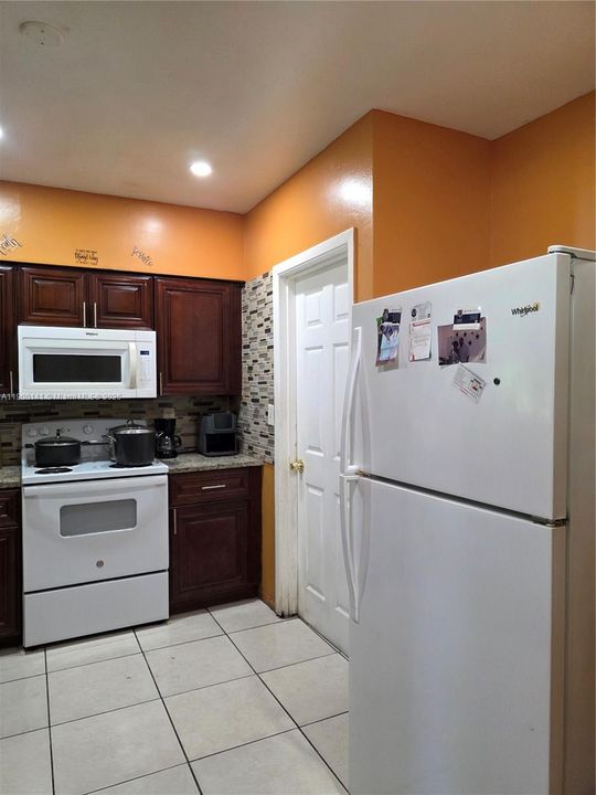 Active With Contract: $524,900 (4 beds, 2 baths, 1403 Square Feet)