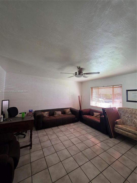 Active With Contract: $524,900 (4 beds, 2 baths, 1403 Square Feet)