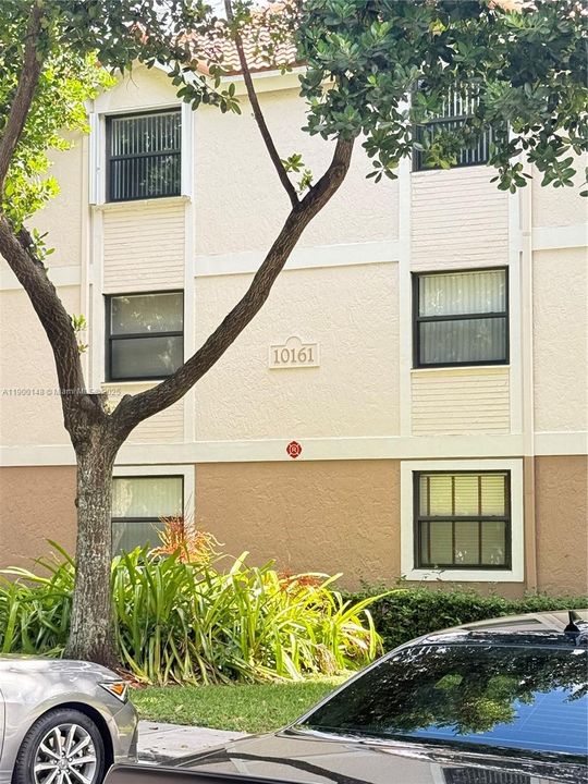 最近租的: $2,200 (2 贝兹, 2 浴室, 1029 平方英尺)