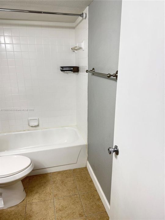 最近租的: $2,200 (2 贝兹, 2 浴室, 1029 平方英尺)