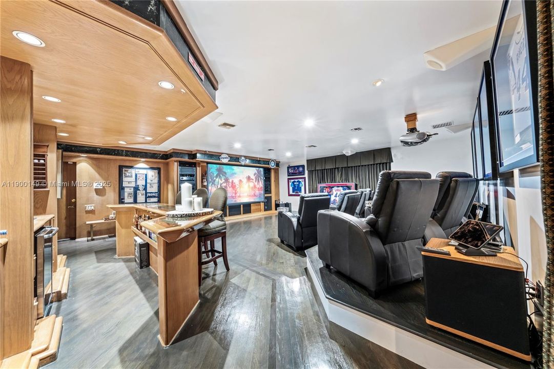 For Rent: $10,000 (4 beds, 4 baths, 3569 Square Feet)