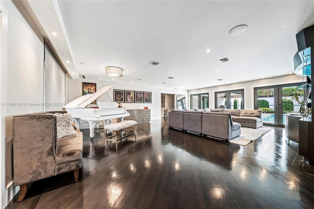 For Rent: $10,000 (4 beds, 4 baths, 3569 Square Feet)