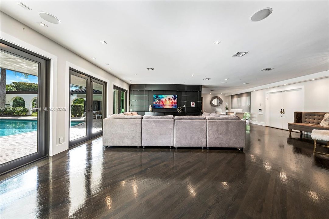 For Rent: $10,000 (4 beds, 4 baths, 3569 Square Feet)