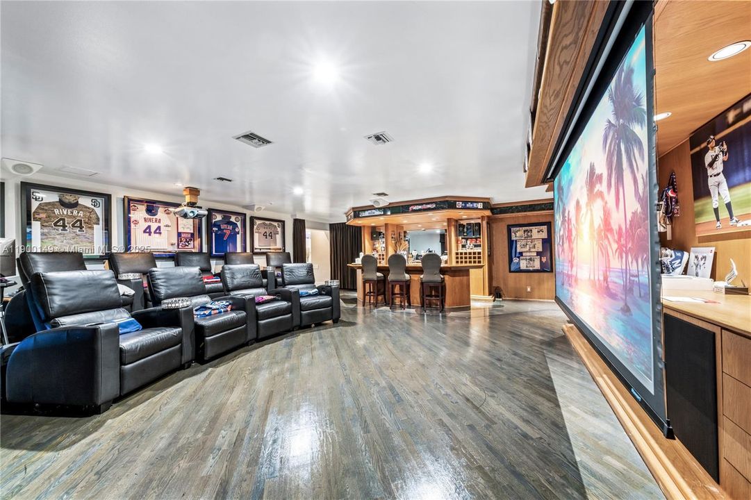 For Rent: $10,000 (4 beds, 4 baths, 3569 Square Feet)