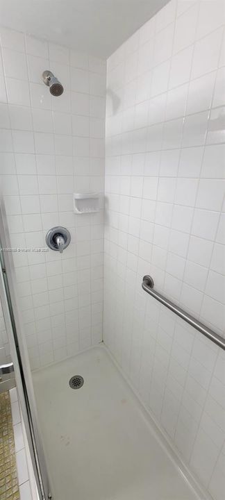 For Rent: $1,400 (1 beds, 1 baths, 615 Square Feet)