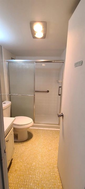 For Rent: $1,400 (1 beds, 1 baths, 615 Square Feet)