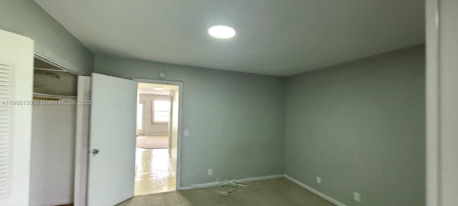 For Rent: $1,400 (1 beds, 1 baths, 615 Square Feet)