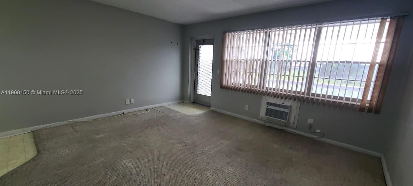 For Rent: $1,400 (1 beds, 1 baths, 615 Square Feet)