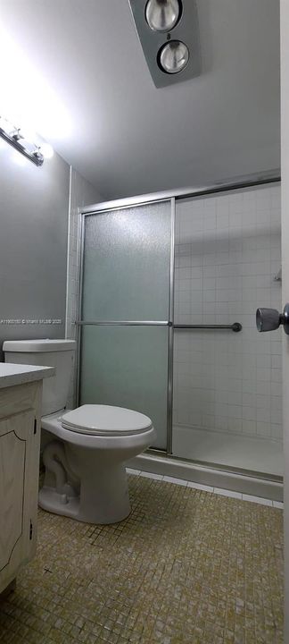 For Rent: $1,400 (1 beds, 1 baths, 615 Square Feet)