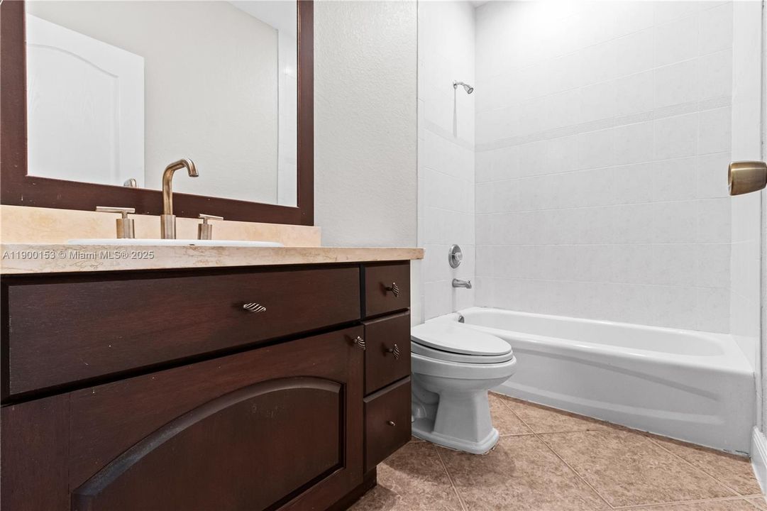 For Rent: $5,500 (5 beds, 4 baths, 3137 Square Feet)