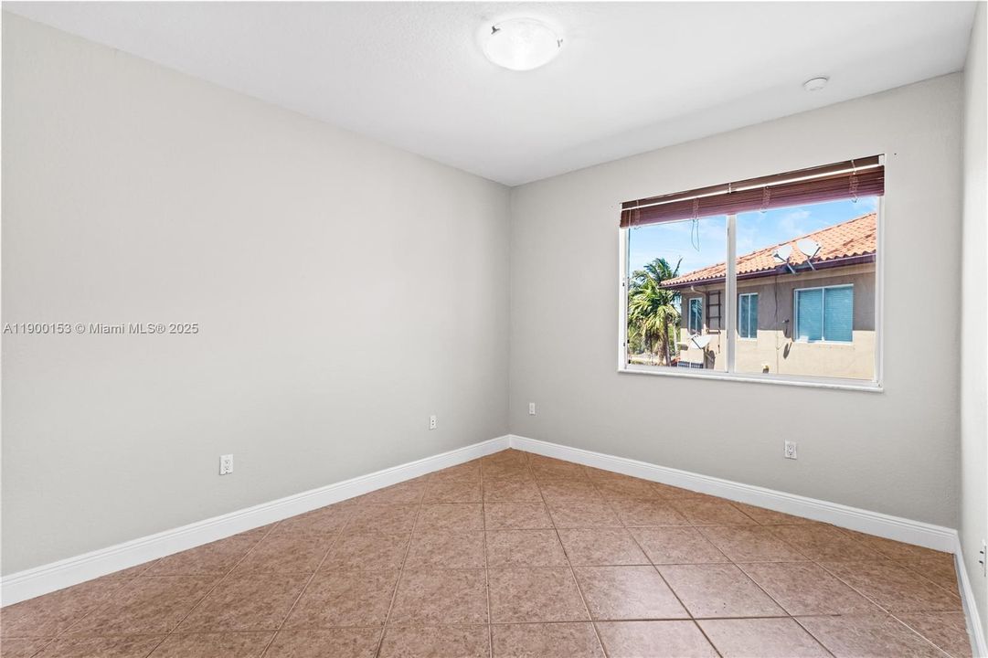 For Rent: $5,500 (5 beds, 4 baths, 3137 Square Feet)