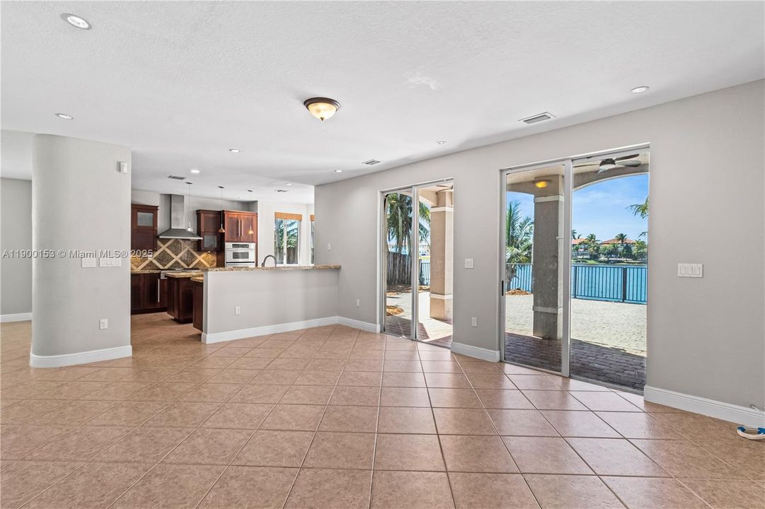 For Rent: $5,500 (5 beds, 4 baths, 3137 Square Feet)