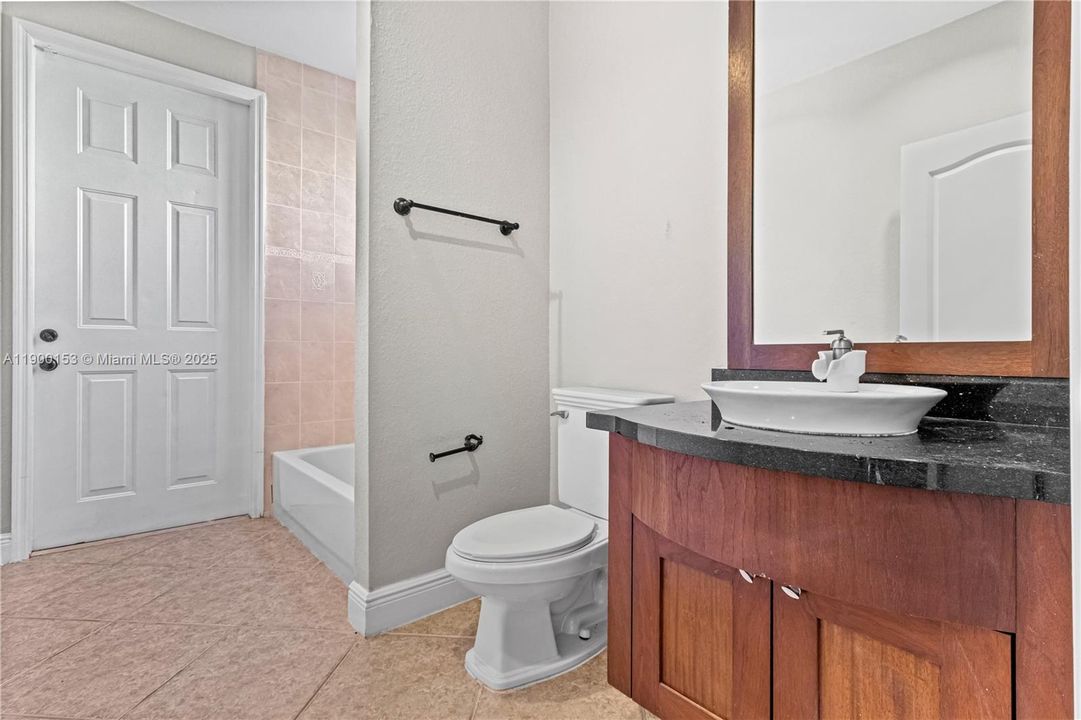 For Rent: $5,500 (5 beds, 4 baths, 3137 Square Feet)