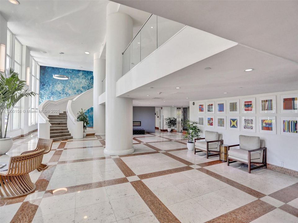 出租: $2,800 (1 贝兹, 1 浴室, 950 平方英尺)