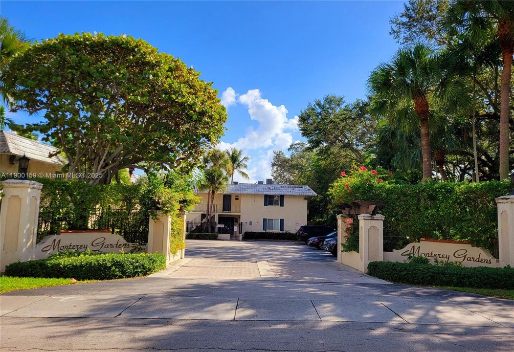 待售: $375,000 (2 贝兹, 1 浴室, 805 平方英尺)