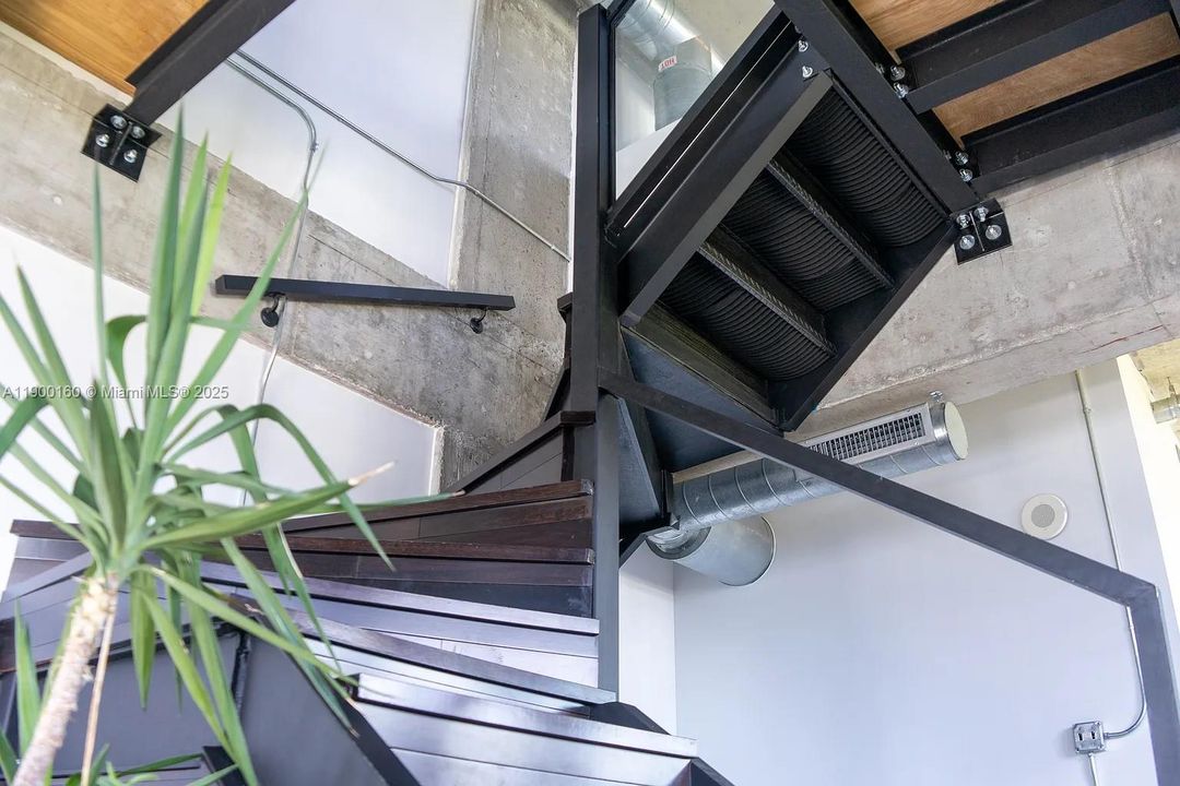 Recently Rented: $5,300 (1 beds, 1 baths, 1398 Square Feet)