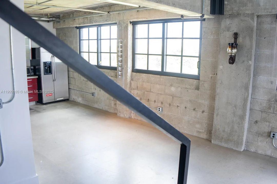 Recently Rented: $5,300 (1 beds, 1 baths, 1398 Square Feet)