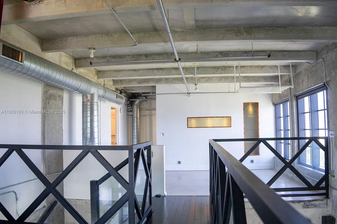 Recently Rented: $5,300 (1 beds, 1 baths, 1398 Square Feet)